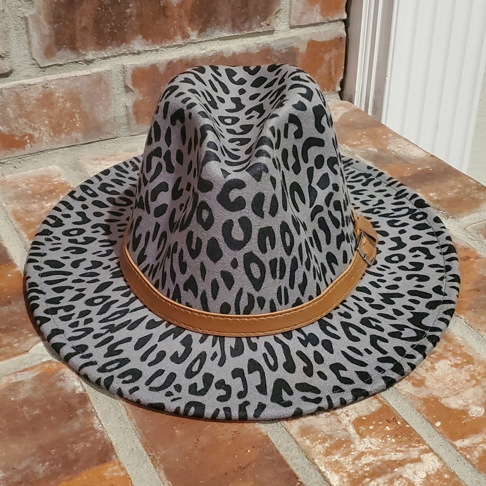 Gray leopard hat